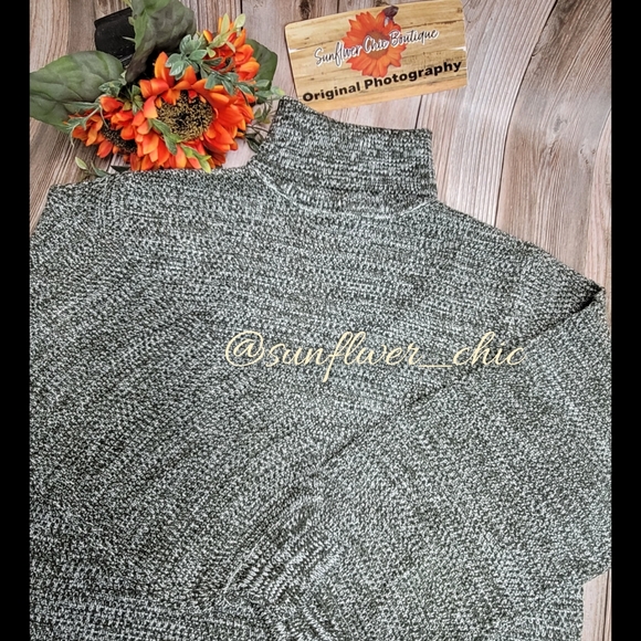 [NEW] Olive Green Melange Turtleneck Sweater - Picture 5 of 9